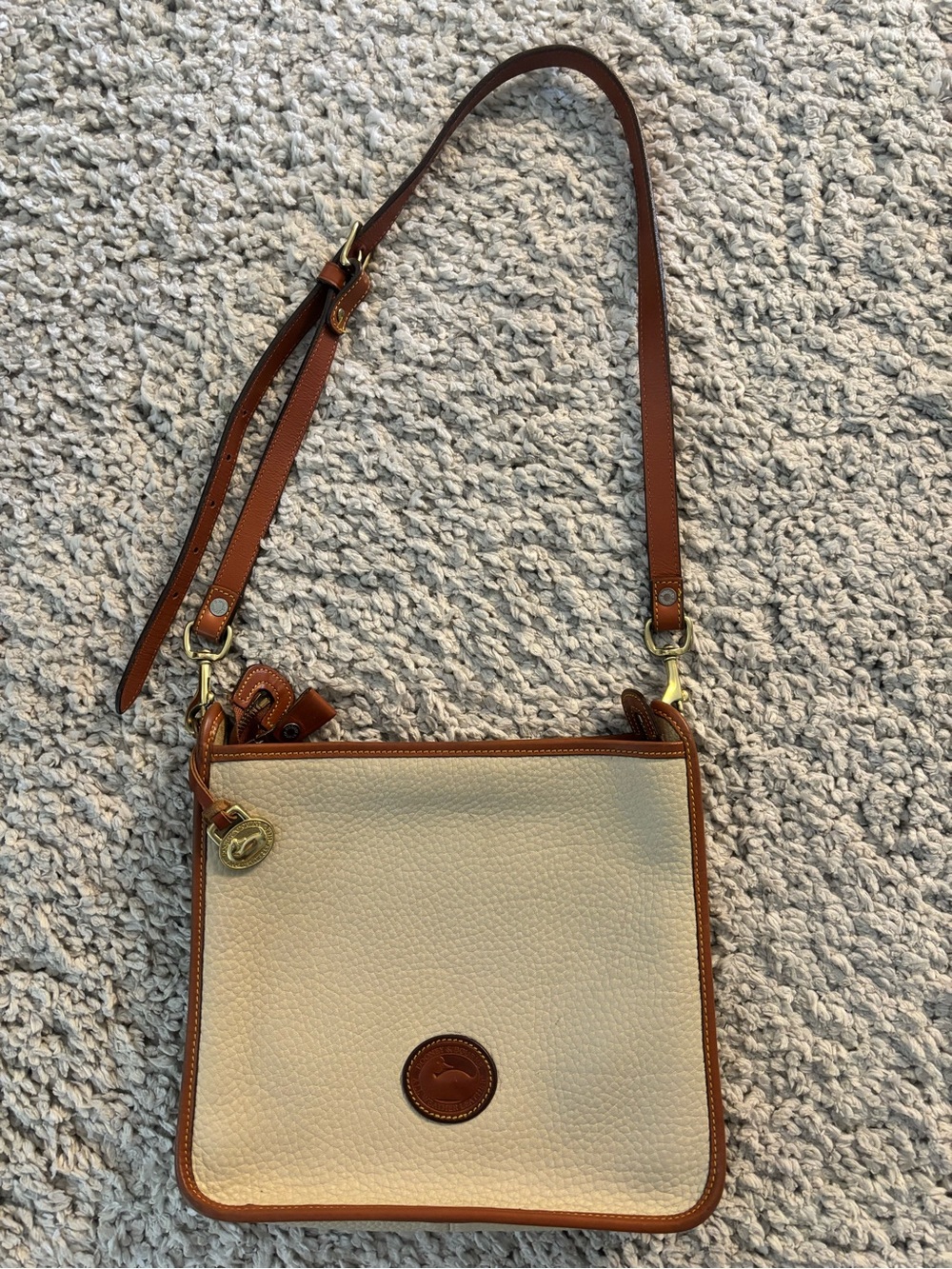 Vintage Dooney & Bourke All Weather Leather Crossbody bag/Shoulder Purse